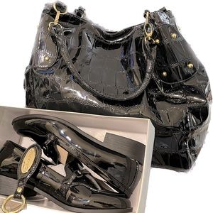 1 Black Vinyl Bandolino size 8 shoes & 1 Black Vinyl and golden Accents Tote Bag